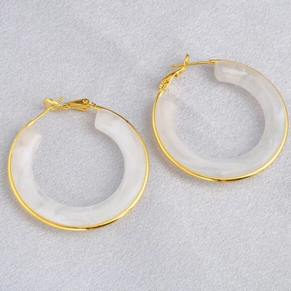 Bohemian white hoop earrings M4 - Picture 1 of 4